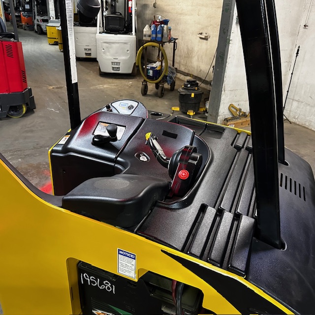 2019 Yale Forklift ESC040AD Prestige Containers